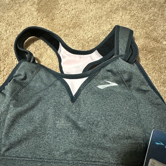 NWT brooks bra size 30 1 D - Picture 3 of 4